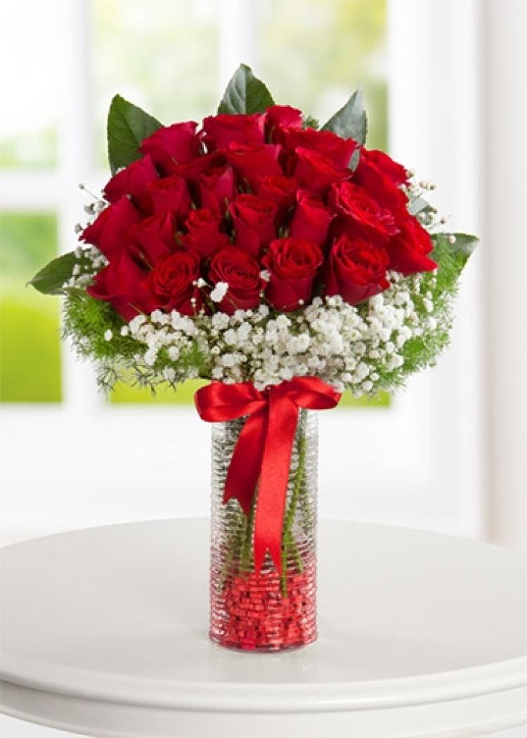 Vazoda 25 Adet Kırmızı Gül